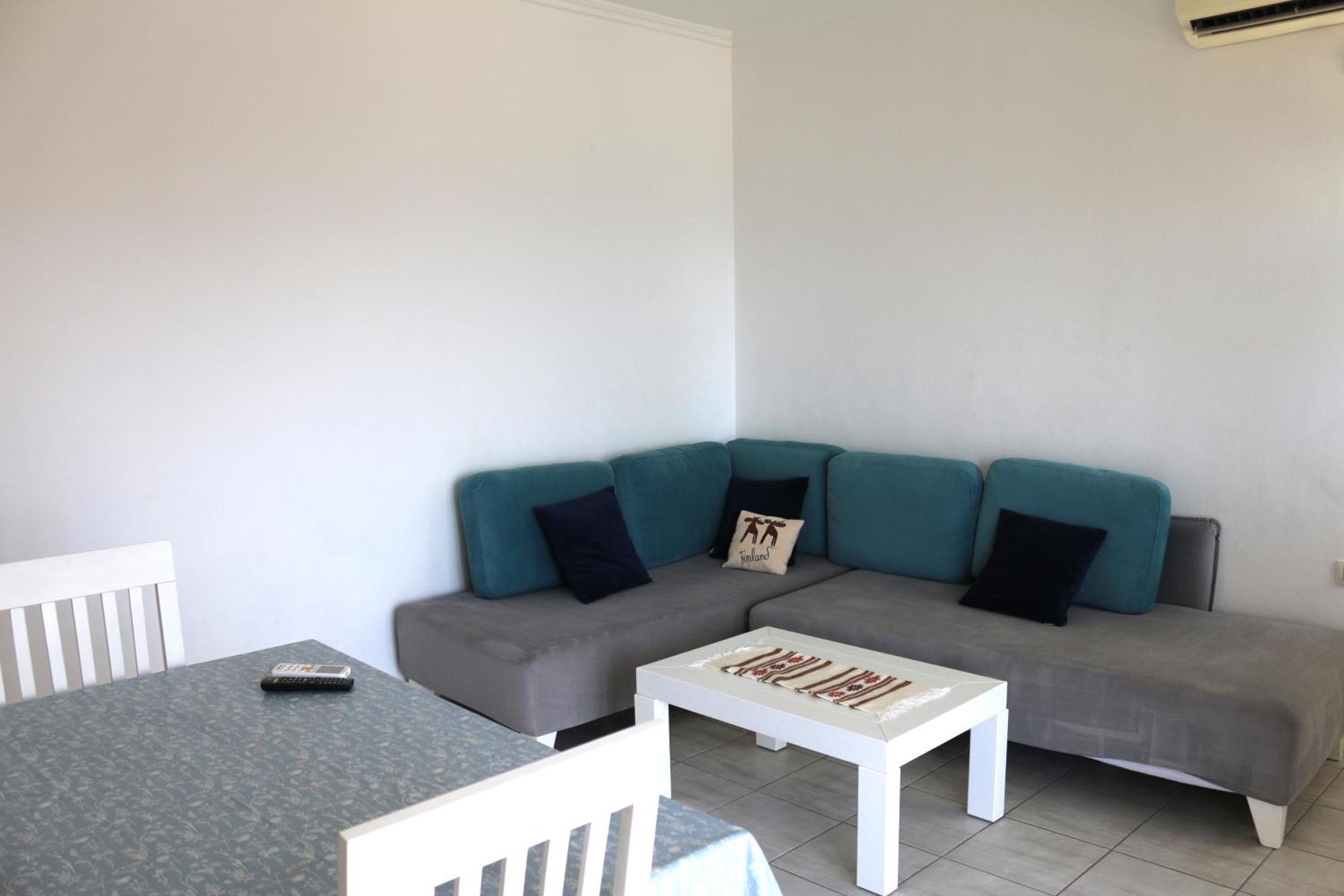 Robin Sea View Apartment Sarandë Buitenkant foto