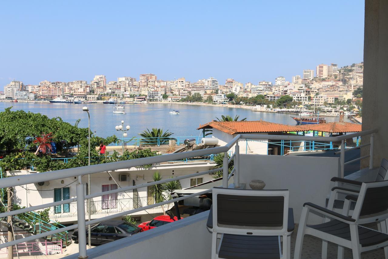 Robin Sea View Apartment Sarandë Buitenkant foto